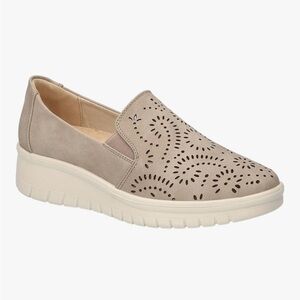 Easy Street Yang Sneaker 5ww